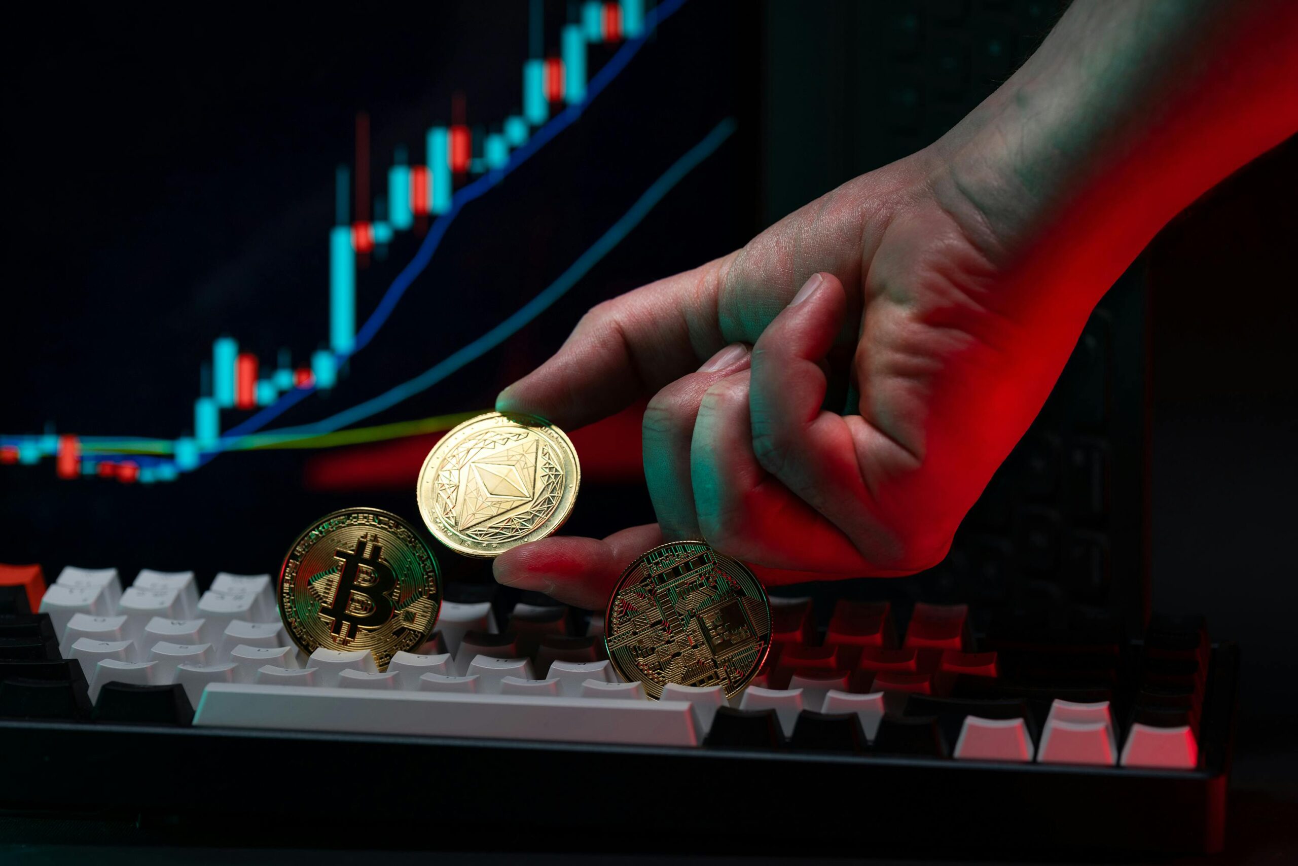 Navigating DeFi 2.0: Emerging Tech Trends Reshaping Finance